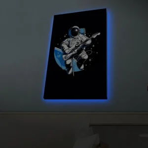 Canvastavla med LED-belysning - Astronaut som spelar gitarr i rymden Svart / Blå / Vit - Inredning Populärt val