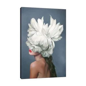 Canvastavla - Kvinnlig silhuett med en stor vit blomsterkrans som täcker ansiktet Vit / Hudton / Röd - Inredning Kampanjpris