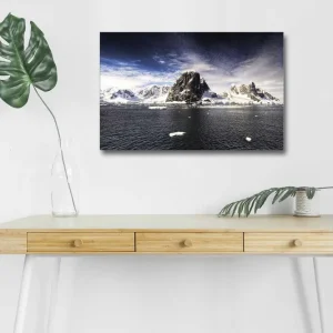 risnedsättning Canvastavla med LED-belysning - Storslagen fjällkedja med snöklädda toppar vid en spegelblanka sjö Mörkblå / Vit / Grå - Inredning