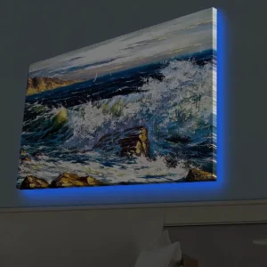 Snabb frakt Canvastavla med LED-belysning - Dramatiska vågor som kraschar mot klippor vid havet Mörkblå / Vit / Grön - Inredning