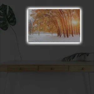 Bästa pris Canvastavla med LED-belysning - Höstlandskap med gyllene träd i snöig miljö Guld / Vit / Brun - Inredning