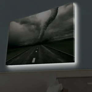 Billigare Canvastavla med LED-belysning - Tornado som sveper över en öde väg Grå / Svart / Grön - Inredning